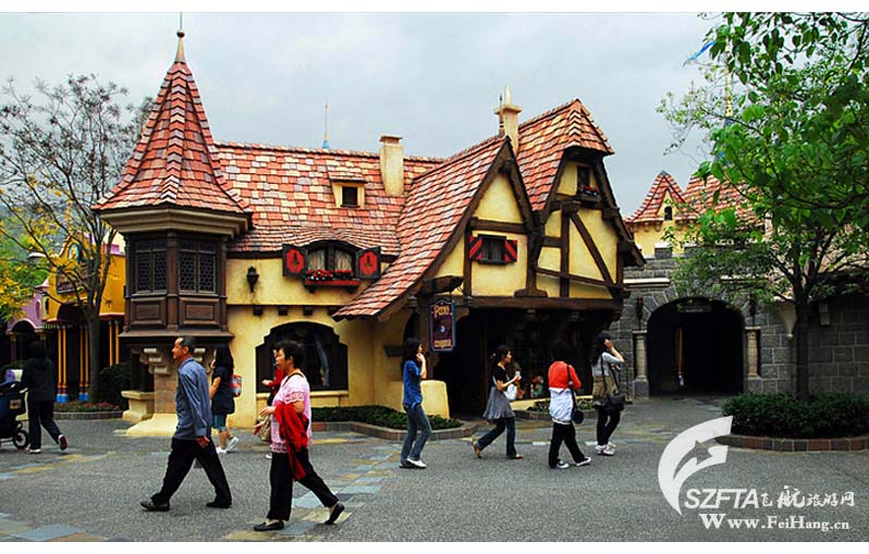 香港迪士尼乐园旅游：睡公主城堡